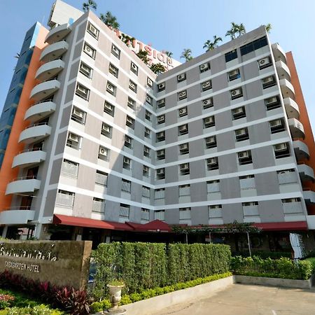 Grand Tara Garden Thai Hotel Bangkok Exterior photo