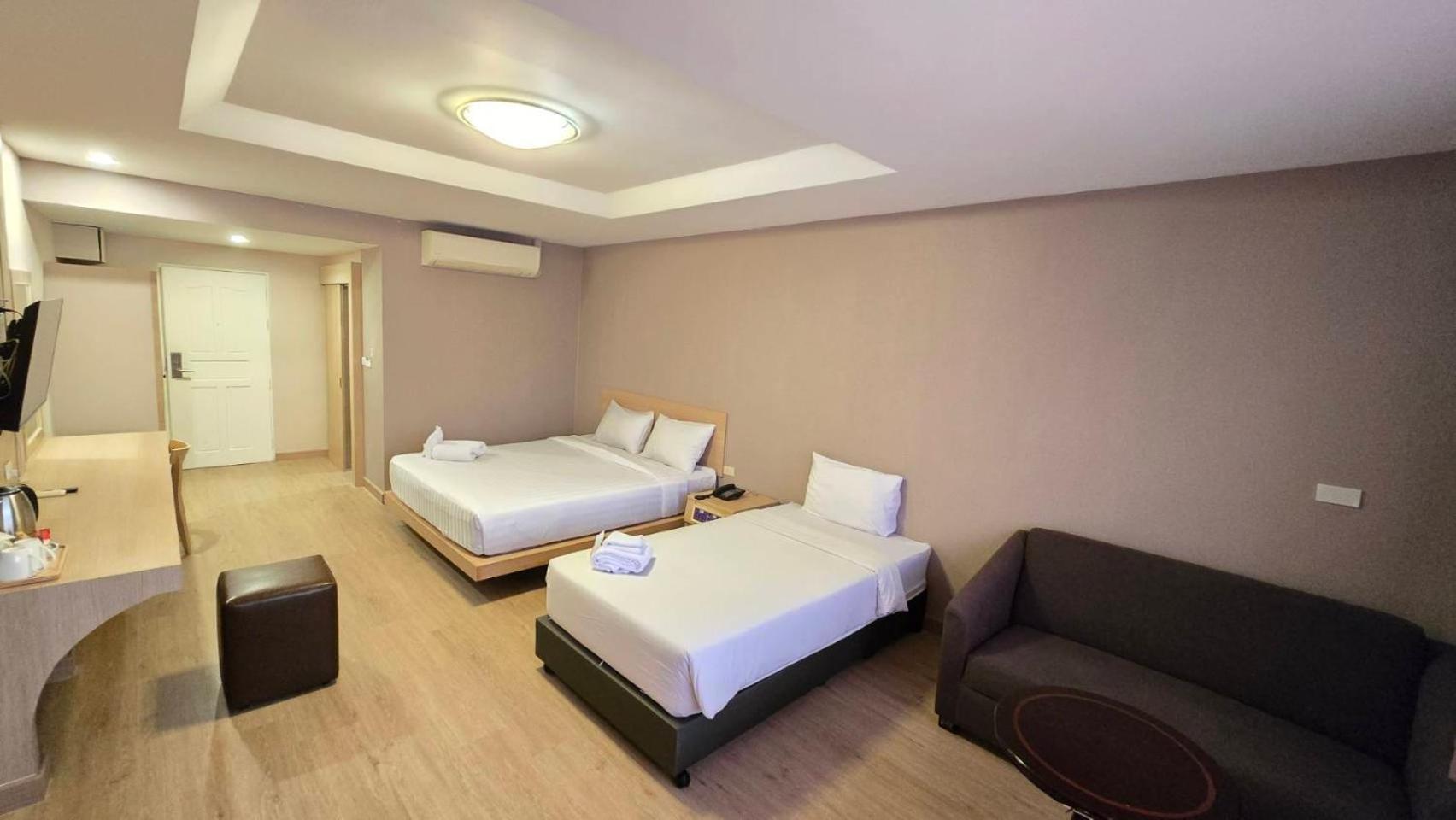 Grand Tara Garden Thai Hotel Bangkok Exterior photo