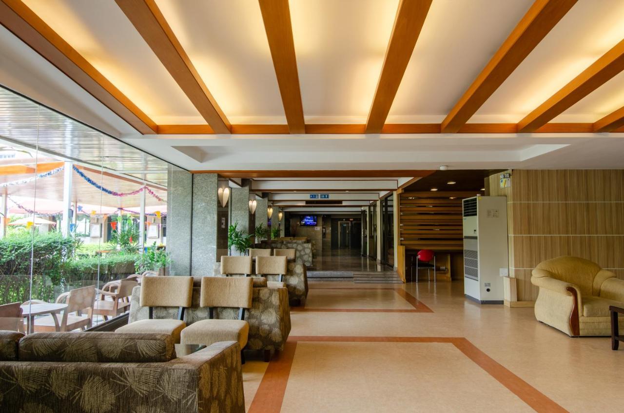 Grand Tara Garden Thai Hotel Bangkok Exterior photo