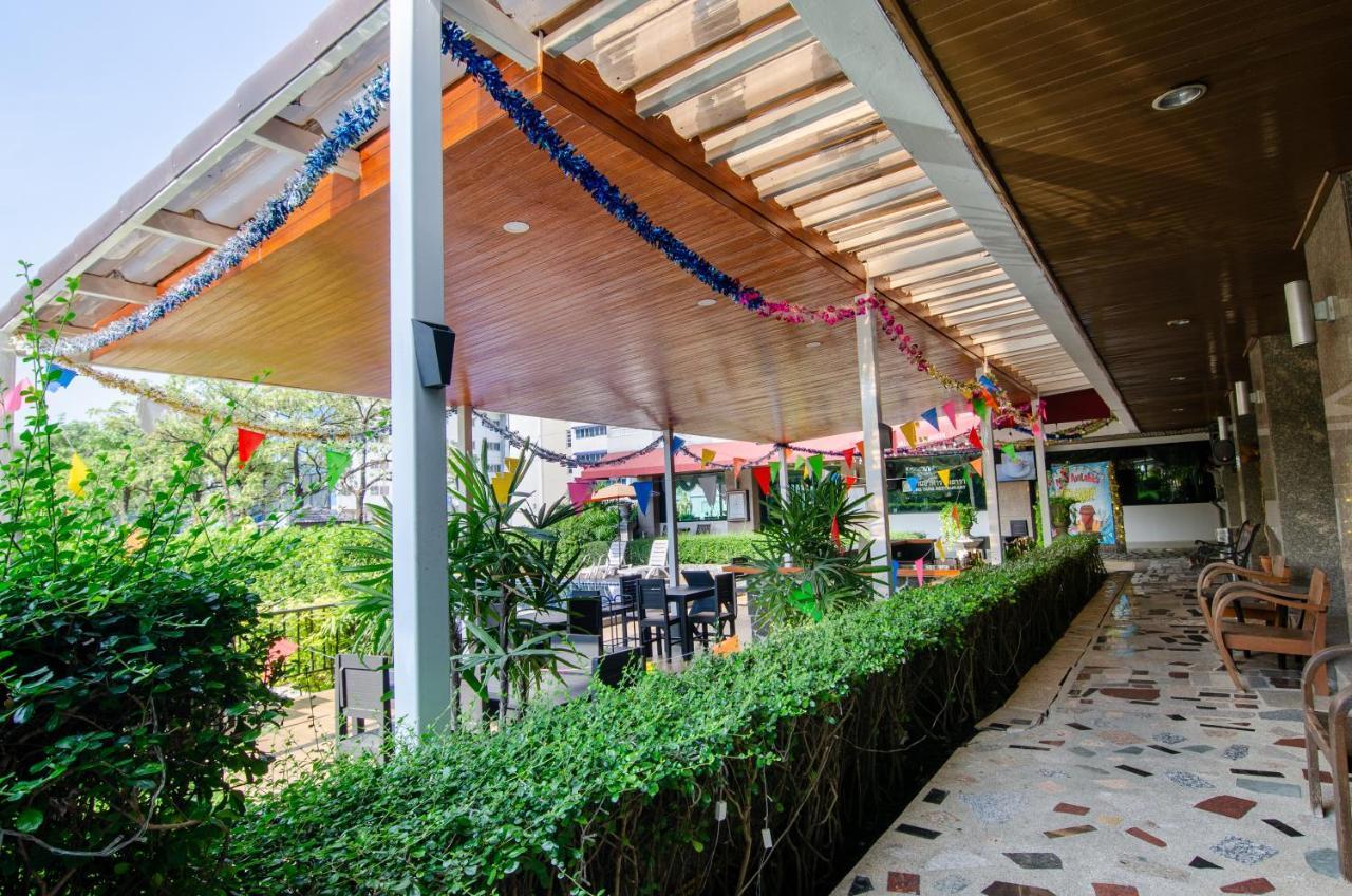 Grand Tara Garden Thai Hotel Bangkok Exterior photo